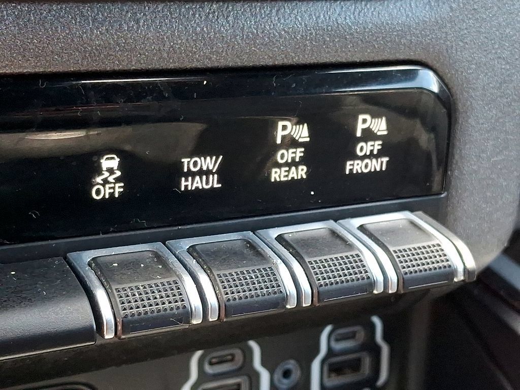 Used 2023 RAM 1500 Big Horn AWD/4WD image 24