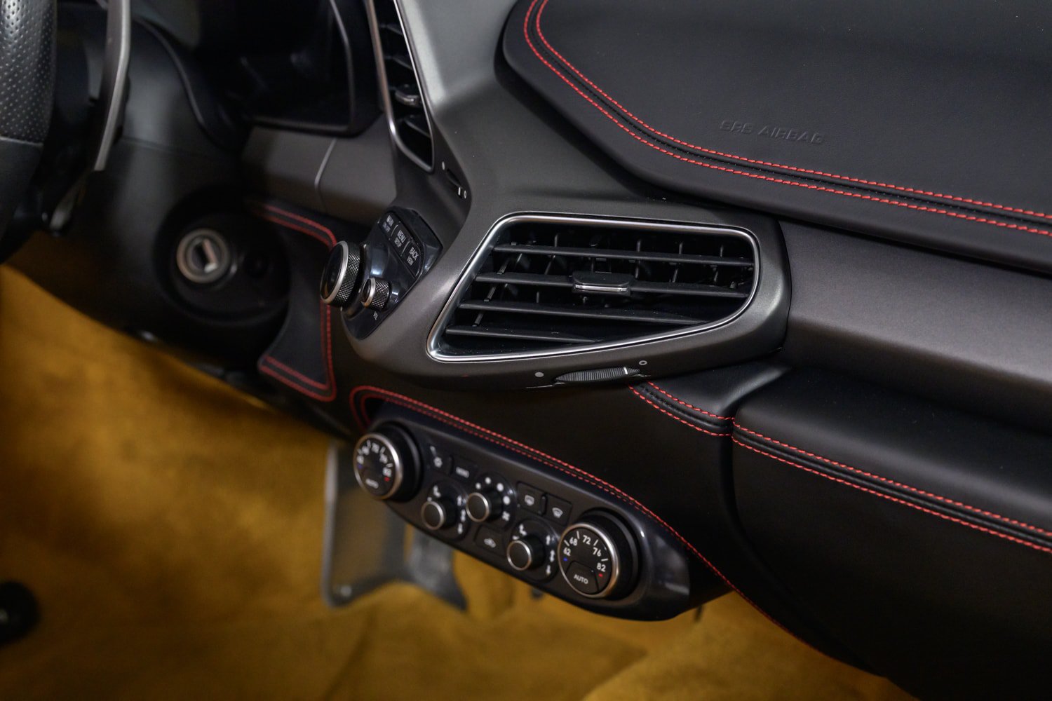 Used 2013 Ferrari 458 Spider RWD image 35