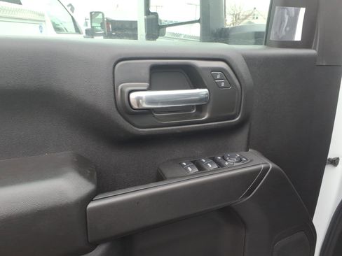 New 2025 GMC Sierra 3500 Pro w/ Convenience Package image 9