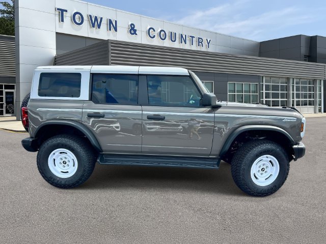 New 2026 Ford Bronco Heritage Edition AWD/4WD image 3