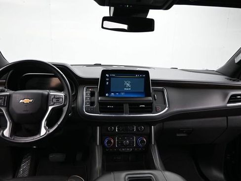 Used 2023 Chevrolet Suburban Premier image 15