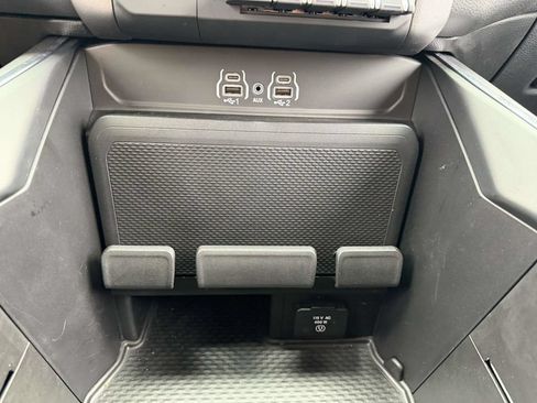 Used 2025 RAM 1500 Big Horn AWD/4WD image 30
