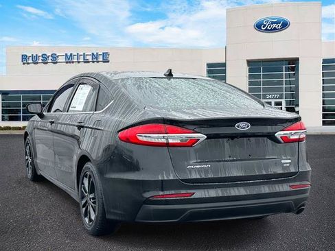 Used 2020 Ford Fusion SE image 5