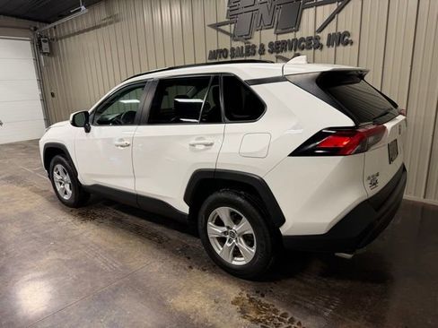 Used 2021 Toyota RAV4 XLE image 5