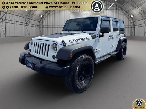 Used 2013 Jeep Wrangler Unlimited Sport w/ Connectivity Group AWD/4WD image 7