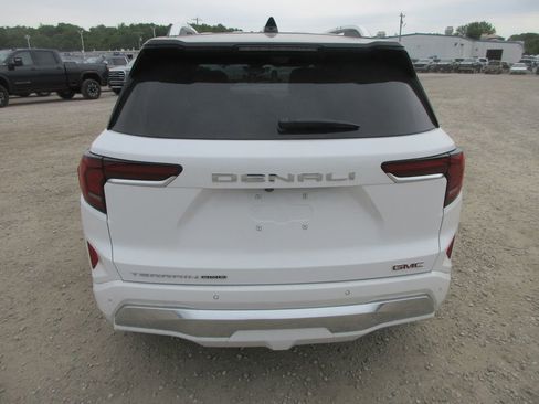 New 2026 GMC Terrain Denali w/ LPO, Black Badging Package AWD/4WD image 5