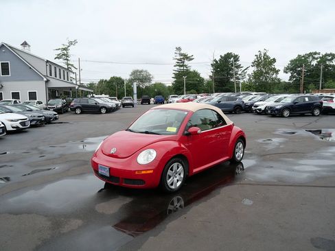Used 2007 Volkswagen Beetle Convertible w/ Package 1 FWD image 1