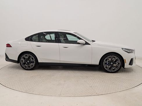 New 2026 BMW 530i w/ M Sport Package RWD image 8