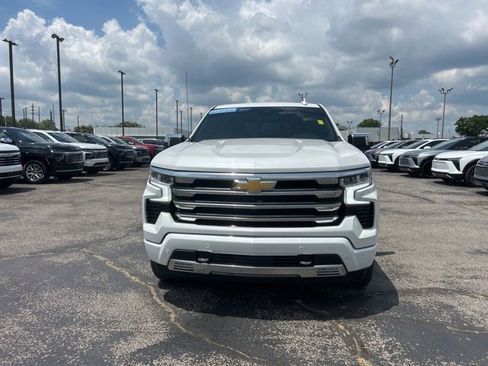 Used 2024 Chevrolet Silverado 1500 High Country w/ High Country Premium Package image 7