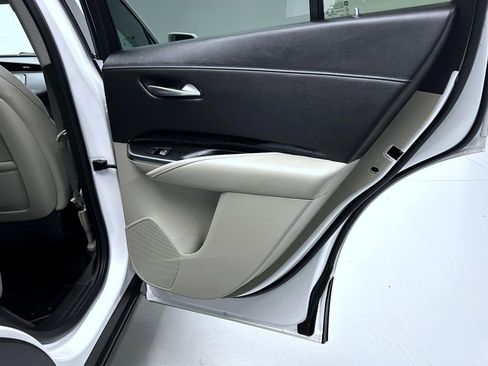 Used 2020 Cadillac XT4 Premium Luxury image 17