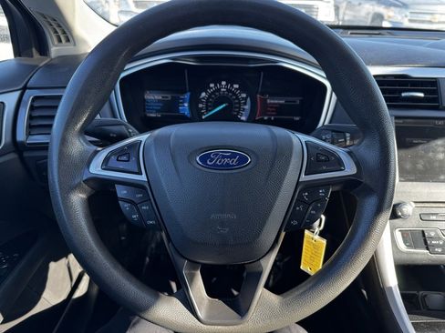 Used 2016 Ford Fusion SE image 20