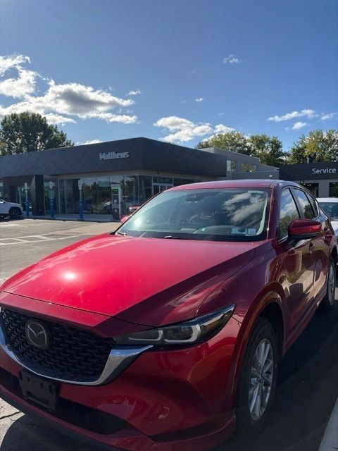 Used 2024 MAZDA CX-5 AWD 2.5 S w/ Preferred Package image 3