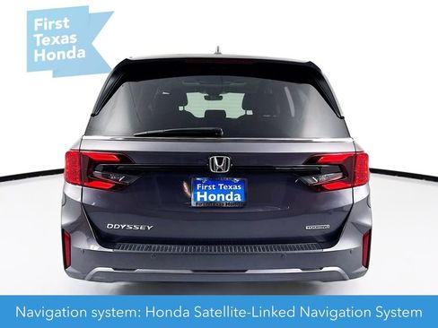 Used 2026 Honda Odyssey Touring image 7