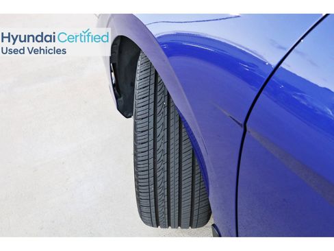 Certified 2025 Hyundai Elantra Sport image 31