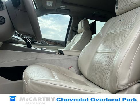 Used 2021 Cadillac Escalade ESV Premium Luxury Platinum w/ Heavy-Duty Trailer Package AWD/4WD image 10