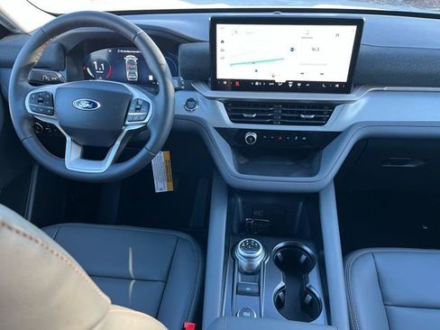 New 2026 Ford Explorer Active w/ Active Comfort Package image 14
