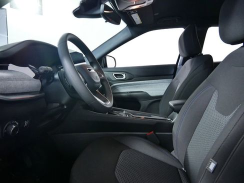 Used 2024 Jeep Compass Sport image 28