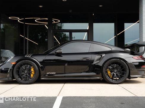 Used 2018 Porsche 911 GT2 RS RWD image 9