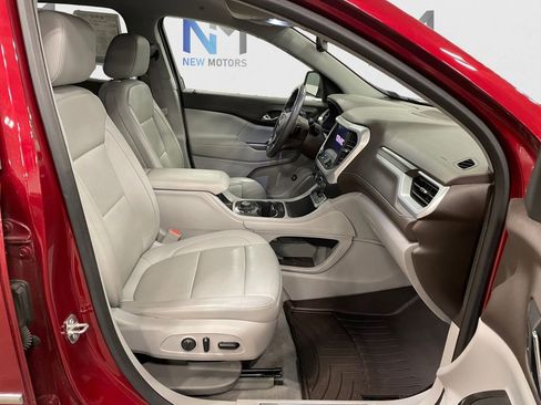 Used 2020 GMC Acadia SLT w/ Premium Package image 15