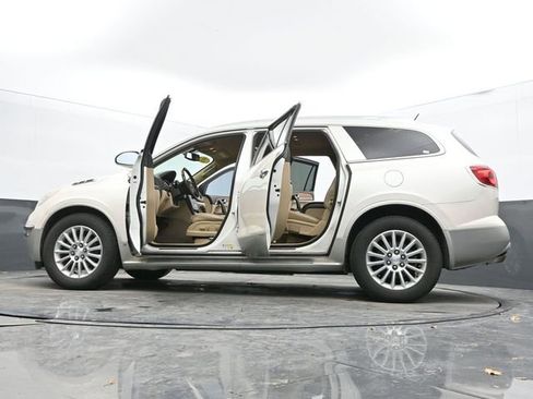 Used 2010 Buick Enclave CXL image 68