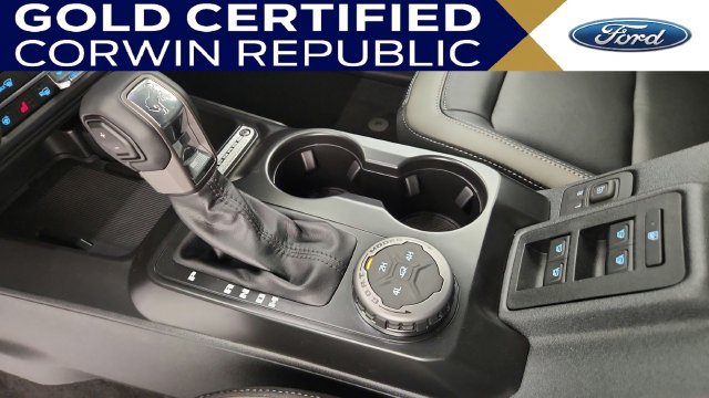 Used 2025 Ford Bronco Outer Banks AWD/4WD image 16
