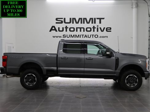 Used 2023 Ford F250 XLT w/ Black Appearance Package AWD/4WD image 1
