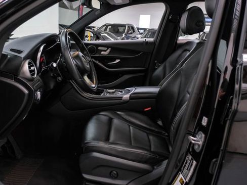 Used 2017 Mercedes-Benz GLC 300 300 Luxury w/ Premium 1 Package image 4
