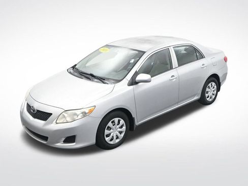 Used 2010 Toyota Corolla LE image 21