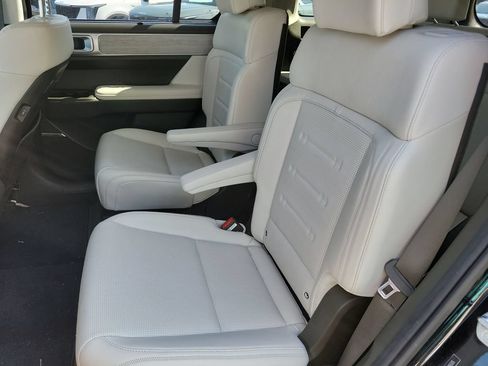 Used 2024 Hyundai Santa Fe Calligraphy AWD/4WD image 16