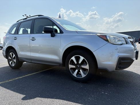 Used 2018 Subaru Forester 2.5i w/ Alloy Wheel Package image 3