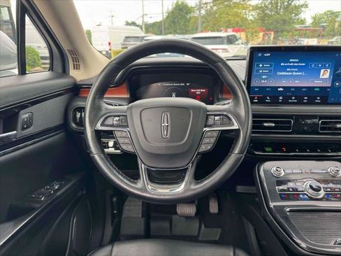 Used 2022 Lincoln Nautilus Reserve w/ Cargo Utility Package AWD/4WD image 23