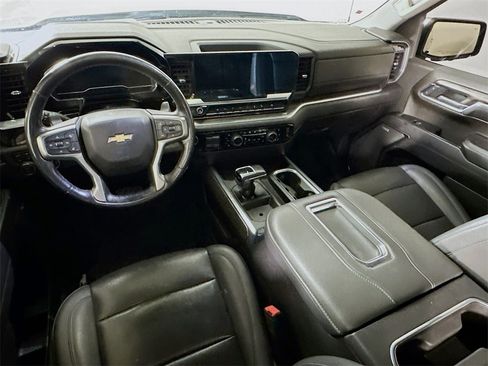 Used 2022 Chevrolet Silverado 1500 LTZ image 13