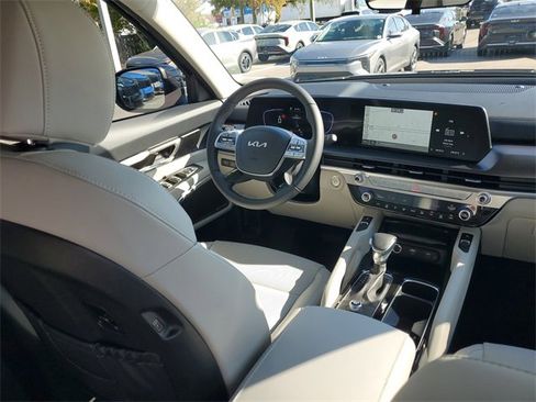New 2025 Kia Telluride S image 13