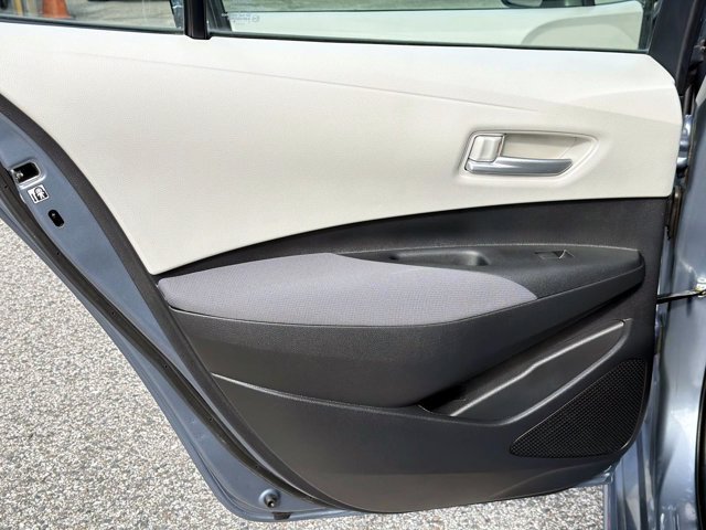 Used 2020 Toyota Corolla LE FWD image 11