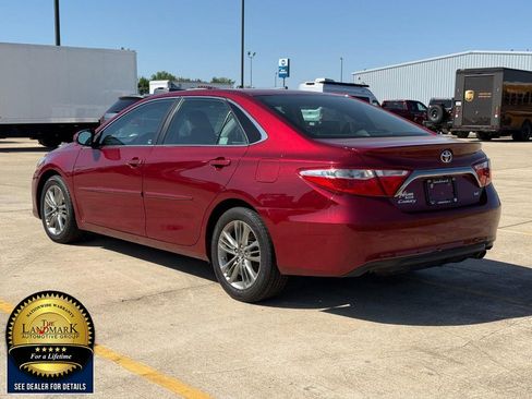 Used 2015 Toyota Camry SE w/ Moonroof Package FWD image 7