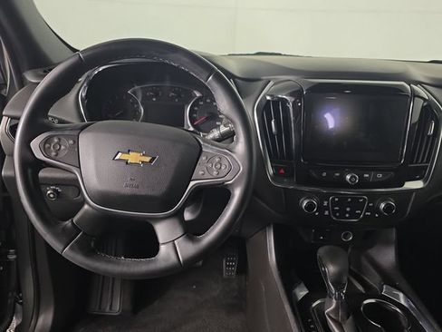 Used 2023 Chevrolet Traverse LT AWD/4WD image 9