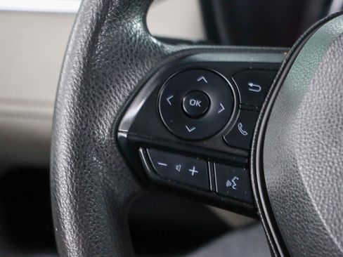 Used 2020 Toyota RAV4 XLE FWD image 13