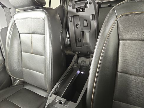 Used 2023 Chevrolet Equinox Premier image 30