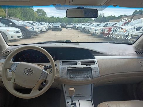Used 2008 Toyota Avalon XLS FWD image 18
