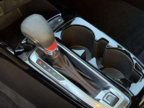 Used 2024 Chevrolet Trax RS w/ Driver Confidence Package image 24