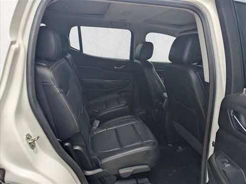 Used 2023 GMC Acadia SLT w/ Technology Package FWD image 18