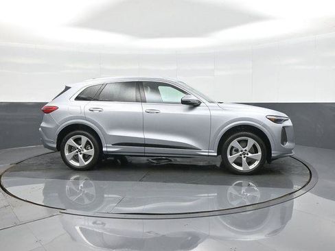 Used 2025 Audi Q5 Premium Plus AWD/4WD image 8