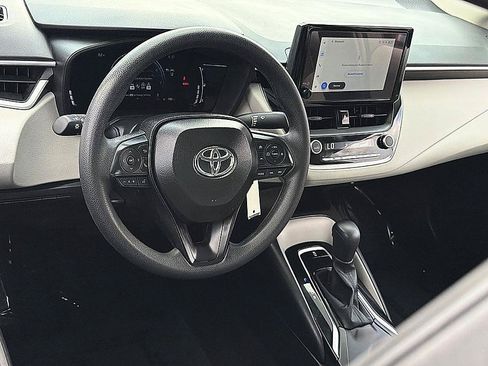 Used 2026 Toyota Corolla LE FWD image 7