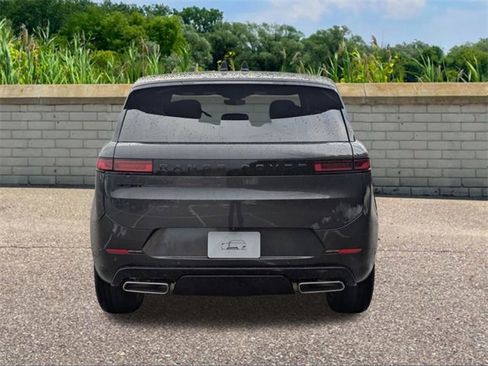 New 2025 Land Rover Range Rover Sport Dynamic SE image 5