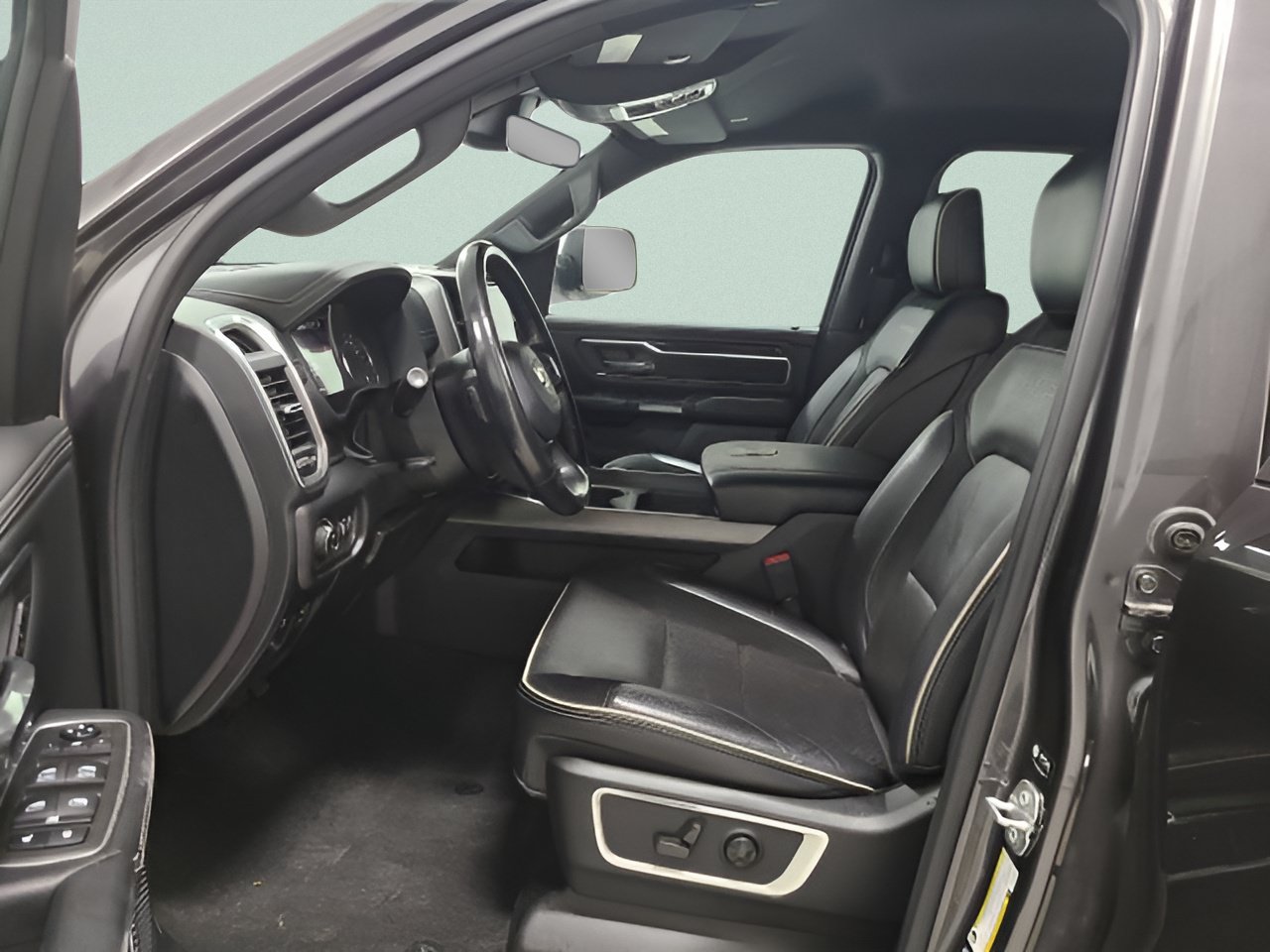 Used 2021 RAM 1500 Laramie w/ Sport Appearance Package AWD/4WD image 19