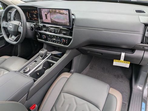 New 2026 Nissan Pathfinder Platinum AWD/4WD image 28
