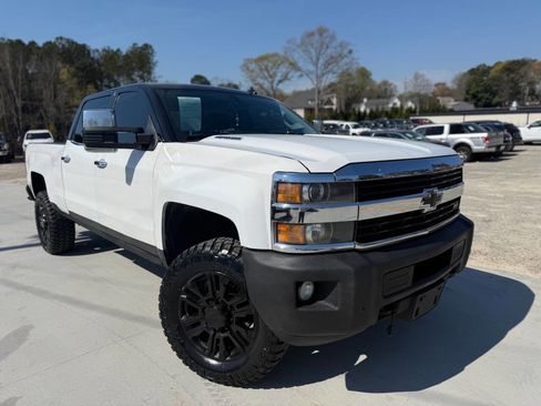 Used 2015 Chevrolet Silverado 2500 LTZ w/ Z71 Package, Off-Road AWD/4WD image 3