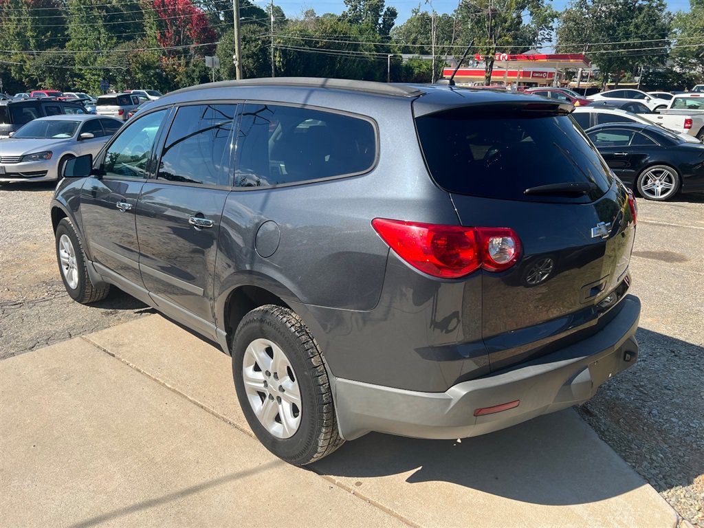 Used 2012 Chevrolet Traverse LS FWD image 7