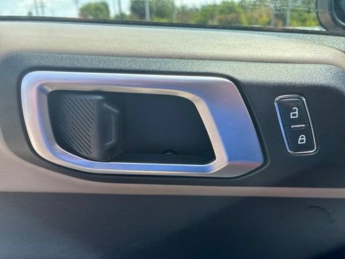 Used 2021 Ford Bronco Wildtrak AWD/4WD image 18