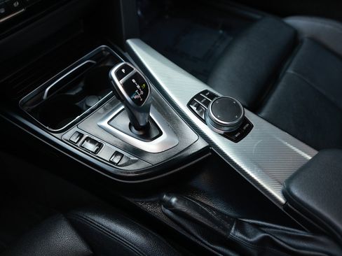 Used 2019 BMW 440i Coupe w/ M Sport Package image 41